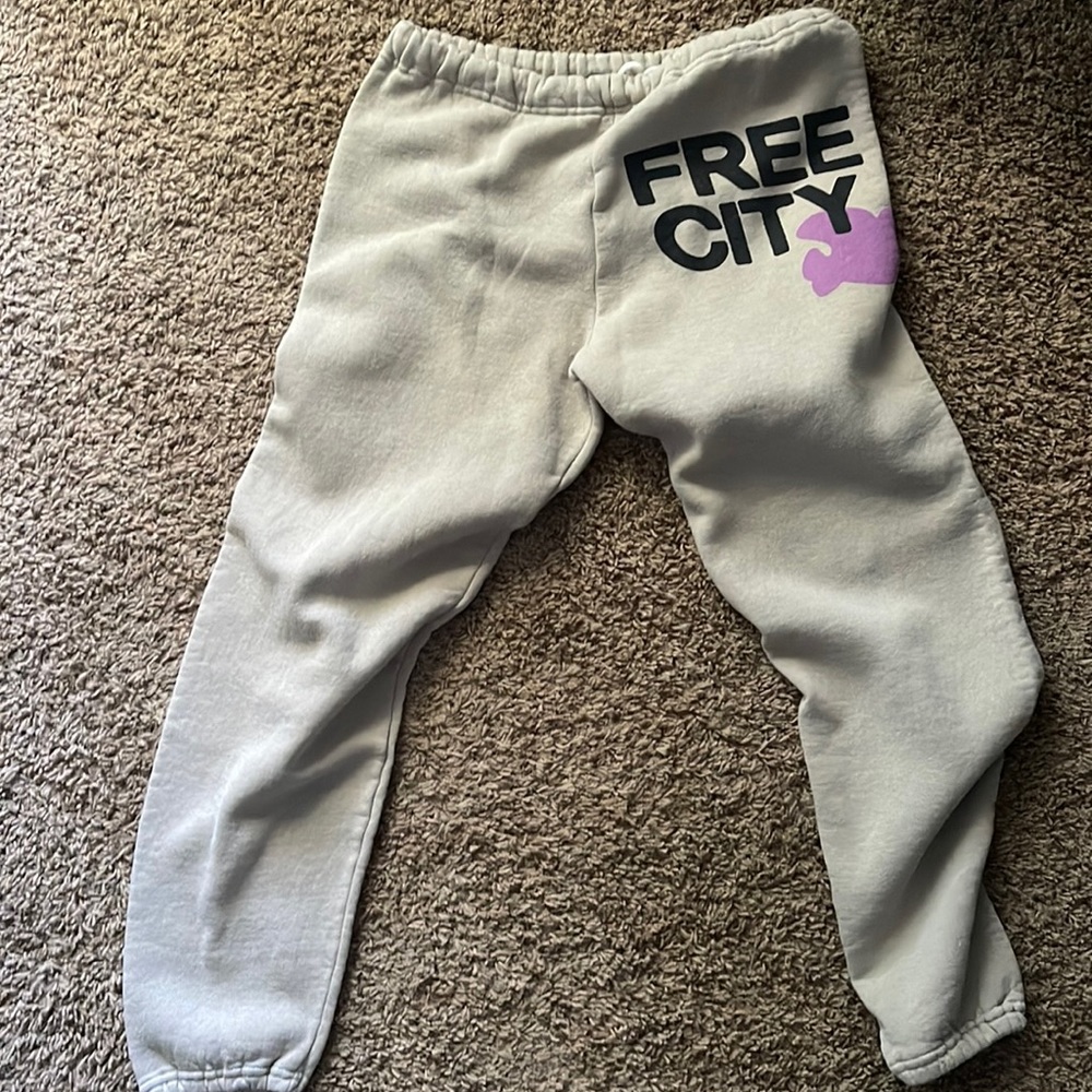 Old school free city sweatpants